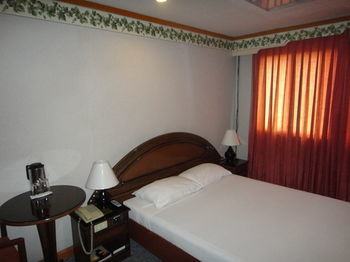 Hotel Holiday Plaza