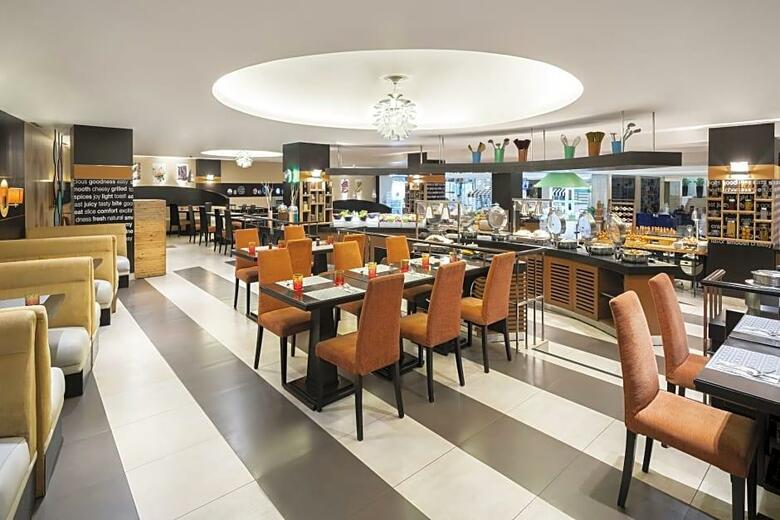 Traders Hotel Manila