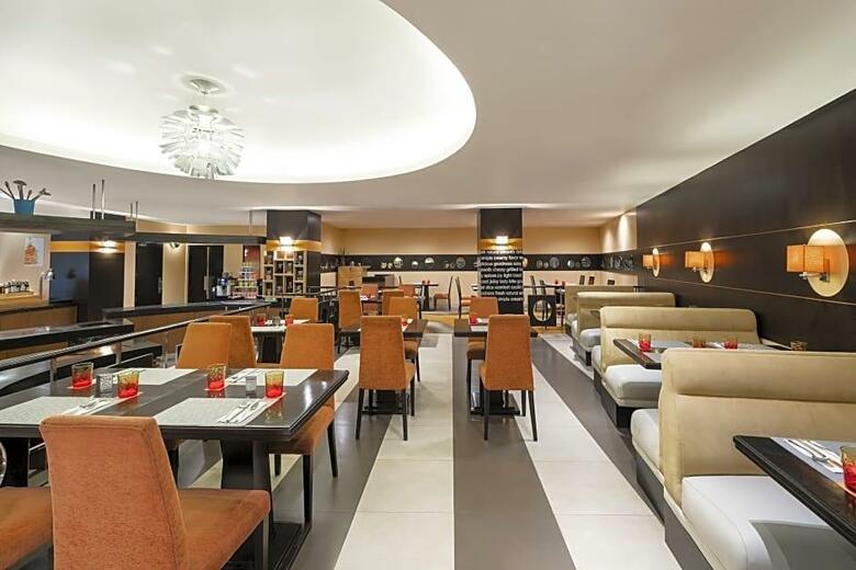 Traders Hotel Manila