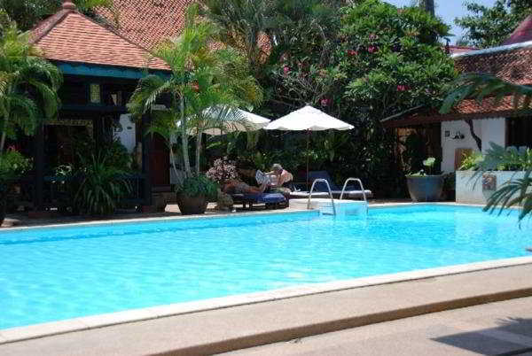 Hotel White House Beach Resort & Spa