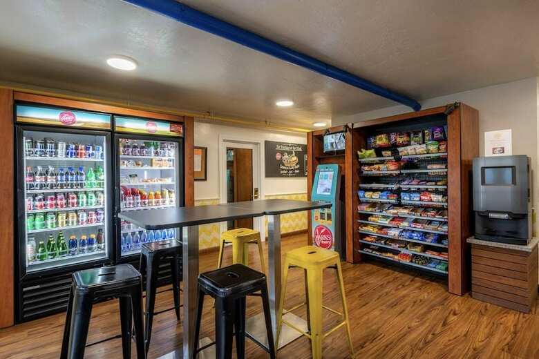 Pepper Tree Hotel