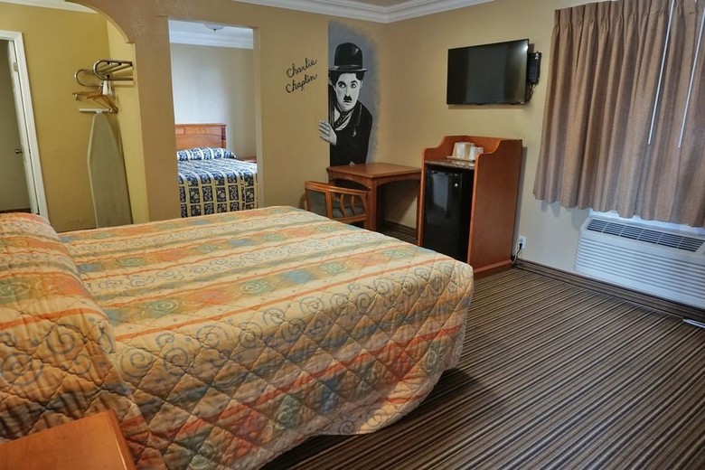 Hotel Hollywood Inn Express North