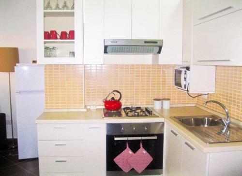 2 Beachfront Apartments + Parking + Wifi