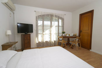 Astor Hotel