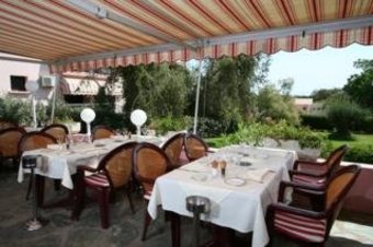 Albergue Villa Saint Exupery Gardens