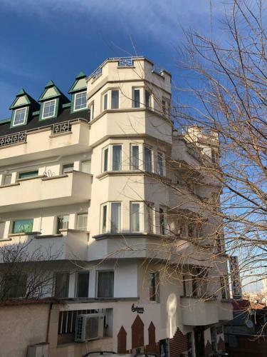 Hostal Downtown Plovdiv Family Hotel