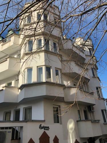 Hostal Downtown Plovdiv Family Hotel