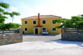 Pan-dora Apartments
