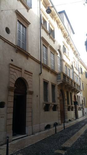 Palazzo Camozzini Apartments