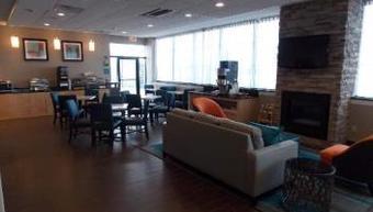 Holiday Inn Express Hotel & Suites Hartford Convention Ctr Area
