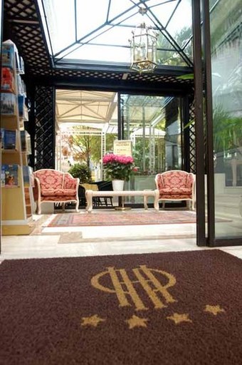 Hotel President
