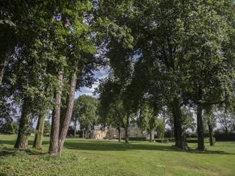 Bed & Breakfast Ch�teau De Planchevienne