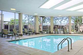 Hotel Embassy Suites St. Louis - Airport