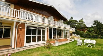 Chris Park Hotel