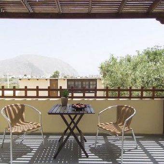 Smaragdi Hotel