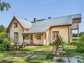 Holiday Home Rentola