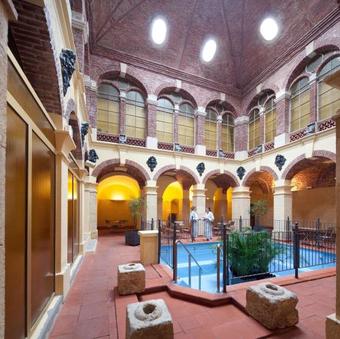 Hotel La Pin�de