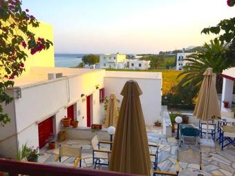Akrogiali Hotel