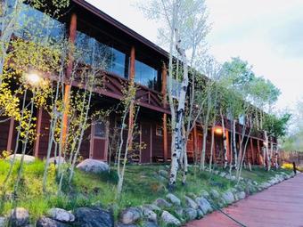 Grand Lake Lodge