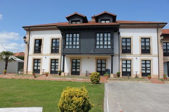 Apartamentos La Casona De La Roza