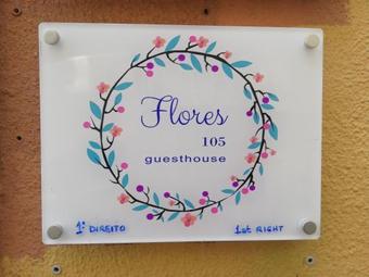 Hostal Flores 105 Guesthouse