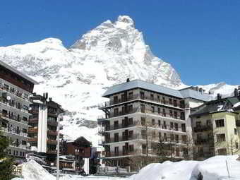 Hotel Marmore(.)