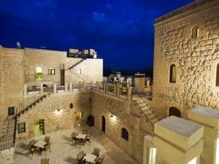 Hotel Kasr-i Nehroz