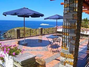 Hostal Kostis Rooms