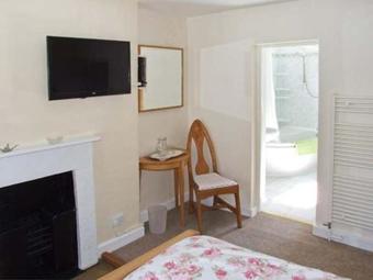 73 Ravensdale Cottages