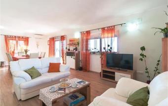 Five-bedroom Holiday Home In Donji Humag