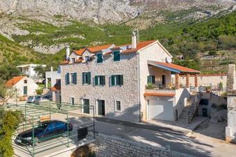Holiday Home Mia
