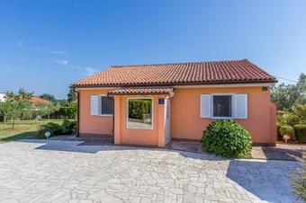 Holiday Home Majoli