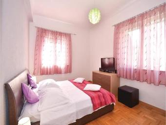 Two-bedroom Holiday Home In Solin