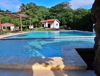 Hotel Manku Lake Paradise