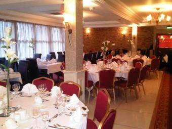 Cooneys Hotel