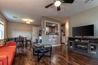 South 14th Baylor Home