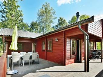 Three-bedroom Holiday Home In H�stveda