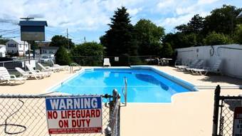 Seabreeze Motel