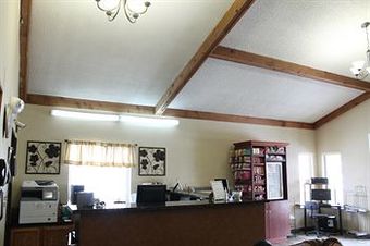 Motel Lone Tree Inn