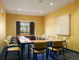 Hotel Microtel Inn & Suites