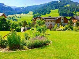 Sunny Villa
