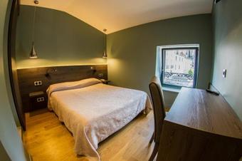 Hotel Le Pont Neuf