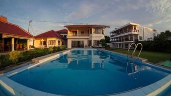 Marina Seaview Apartments