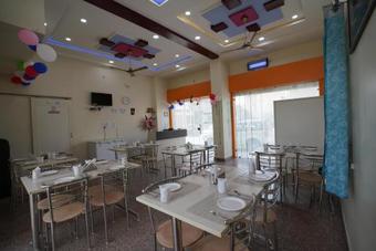 Hotel Maanu