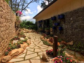 Villa Elakai