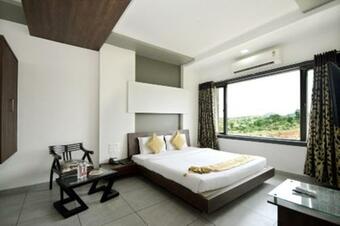 Hotel Crimson Park Shripriya-nathdwara