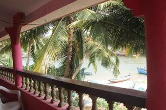Apartamentos Beach View Studio In Candolim Goa