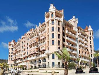 Royal Castle Design & Spa Hotel
