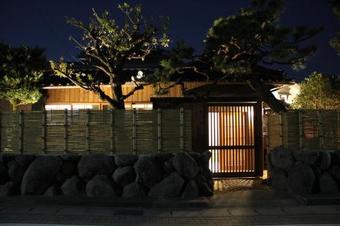 Hanare-ninoumi