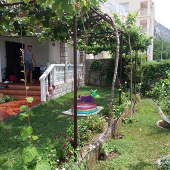 Apartment Deki